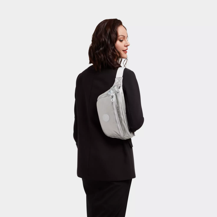 Yasemina Extra Large Metallic Waist Pack Kipling Bright Metallic Women 8T6J284 Waist Pack